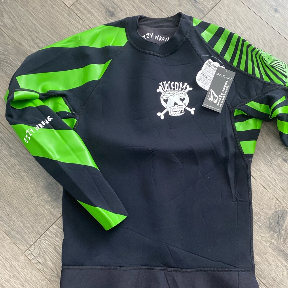 SOLD Volcom Wetsuit XL